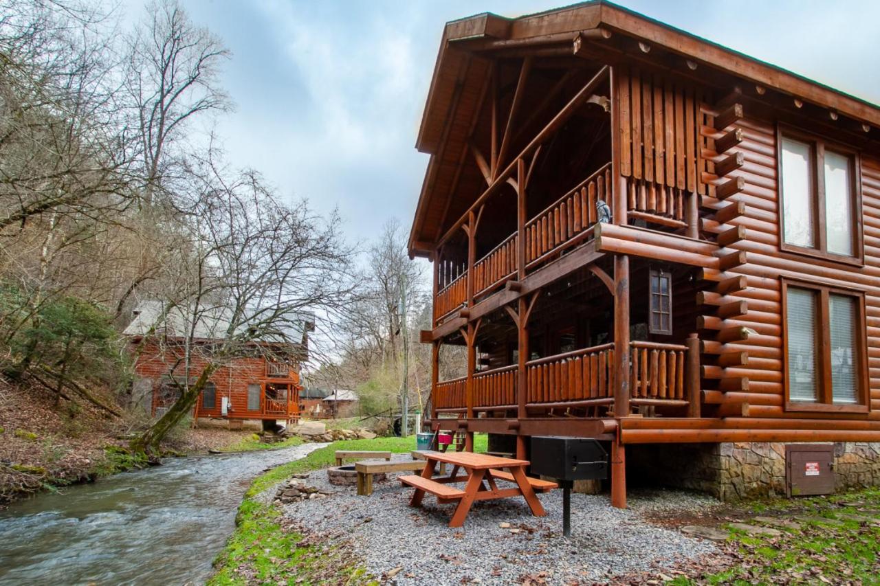 Dream on the Stream HotTub PoolTable FirePit MORE