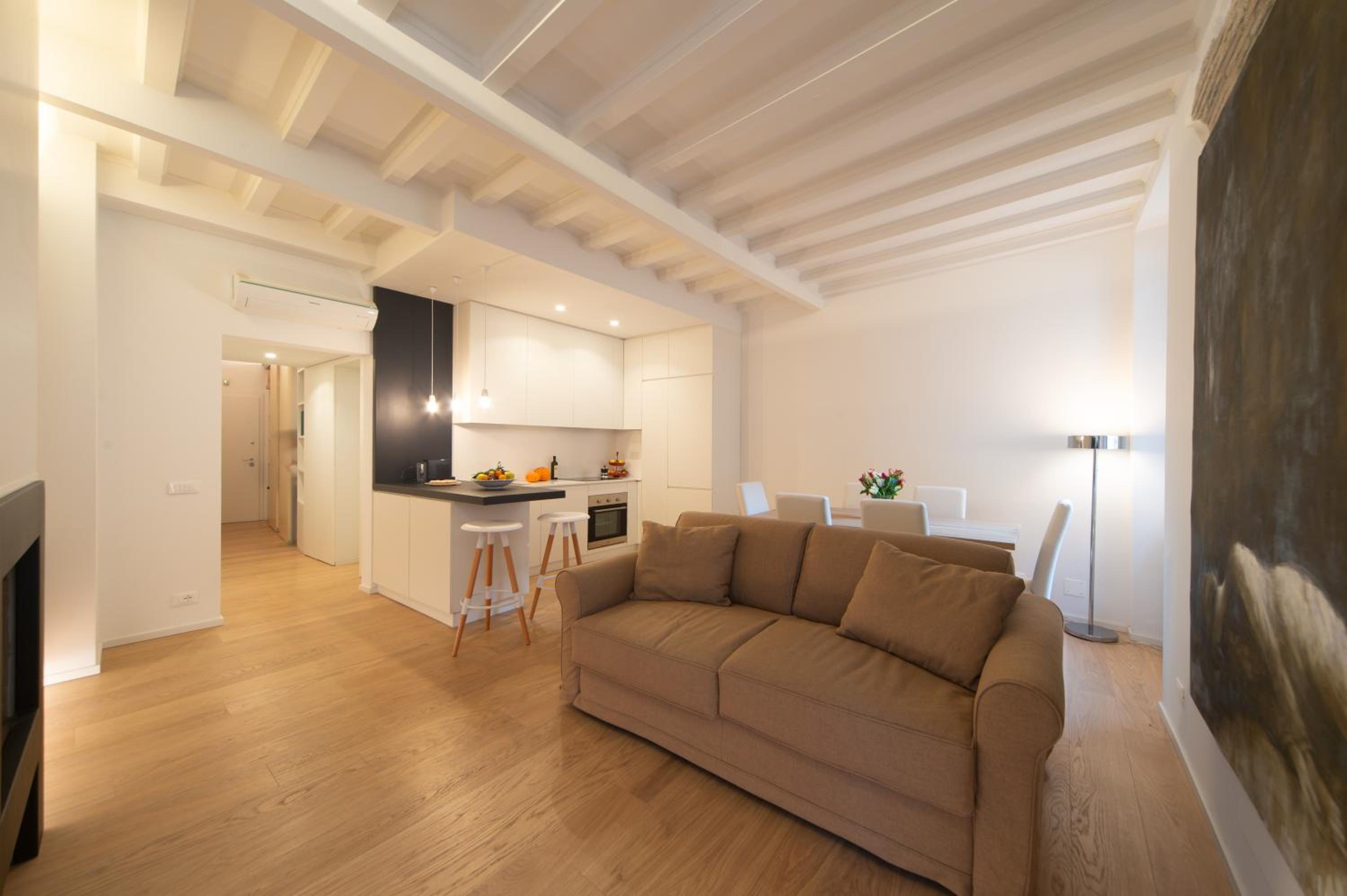 Banchi Nuovi, modern and cozy apartment