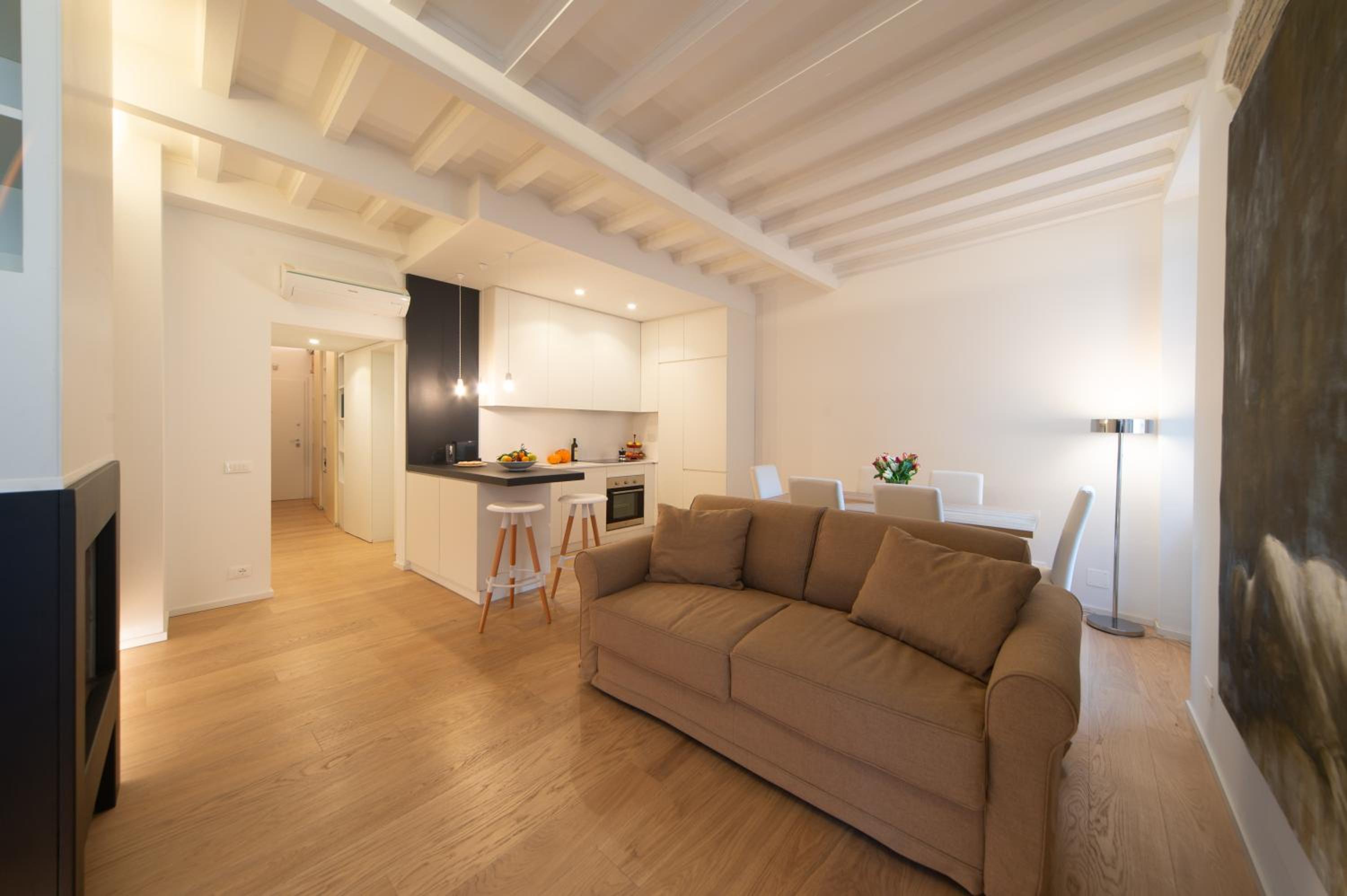 Banchi Nuovi, modern and cozy apartment