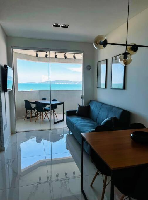 Apartamento em itapema com maravilhosa vista mar