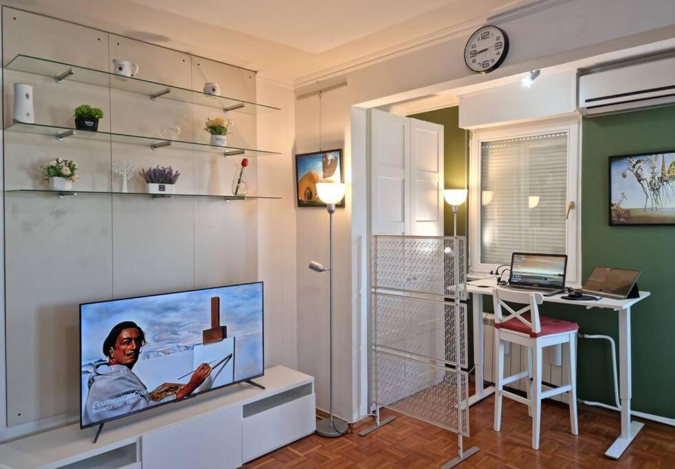 Dali Arena Business Comfort Apartment 2 Bedrooms King Size