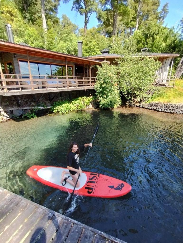 2 Cabañas y Quincho con Orilla a Lago Privado, Ensenada Camino Cascadas