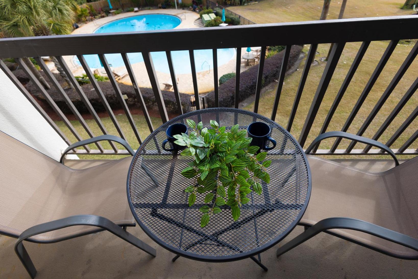 Hotel studio-condo, with a marina view! - Image 1