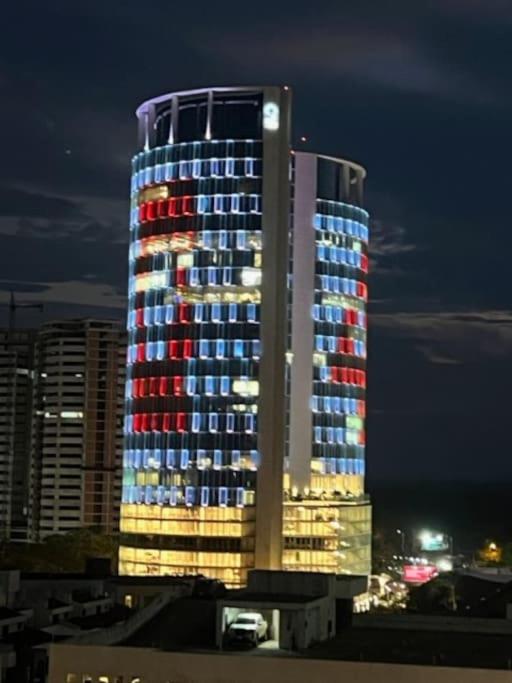 Torre Platinum II Piso 8C Negocio o Turismo