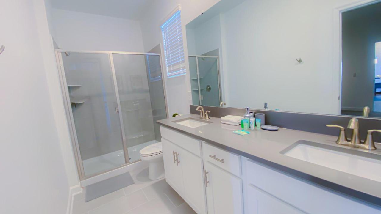 Orlando Vacation Home With Heated Pool and Jacuzzi view 4