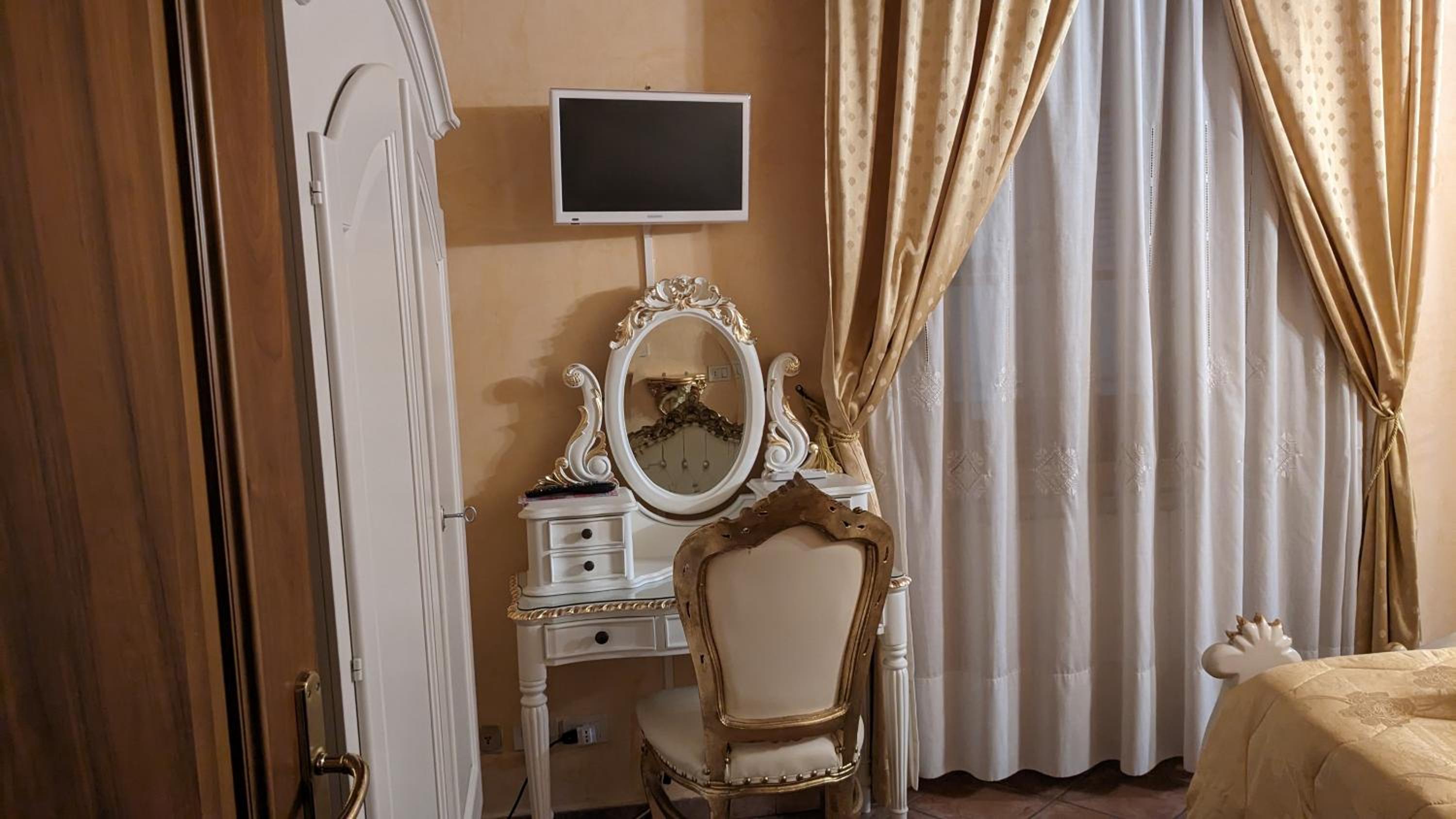 Katti House - Florence's center
