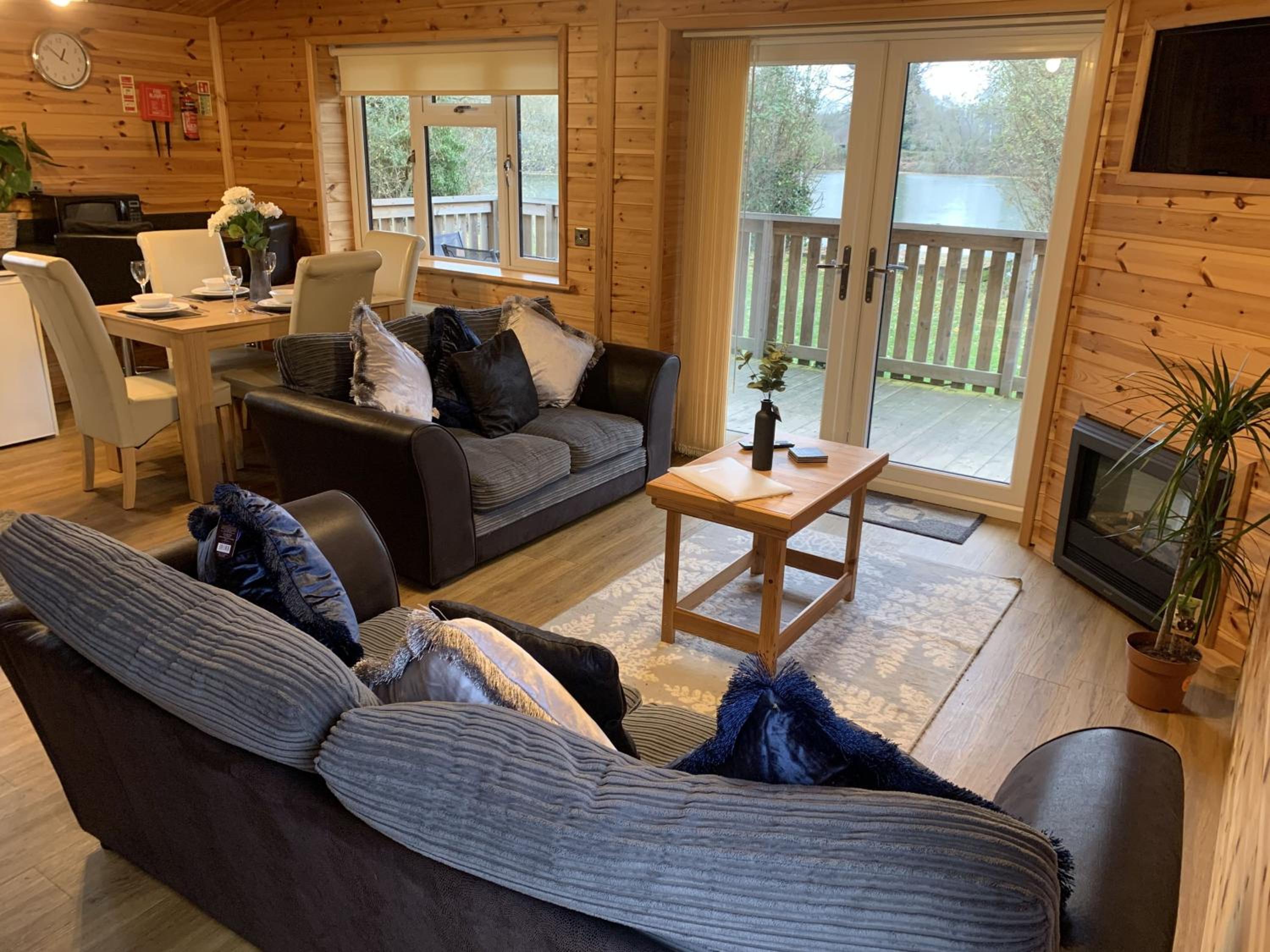 Kings Lynn Vacations - Woodlakes Park By Liv Retreats - Property Image 37