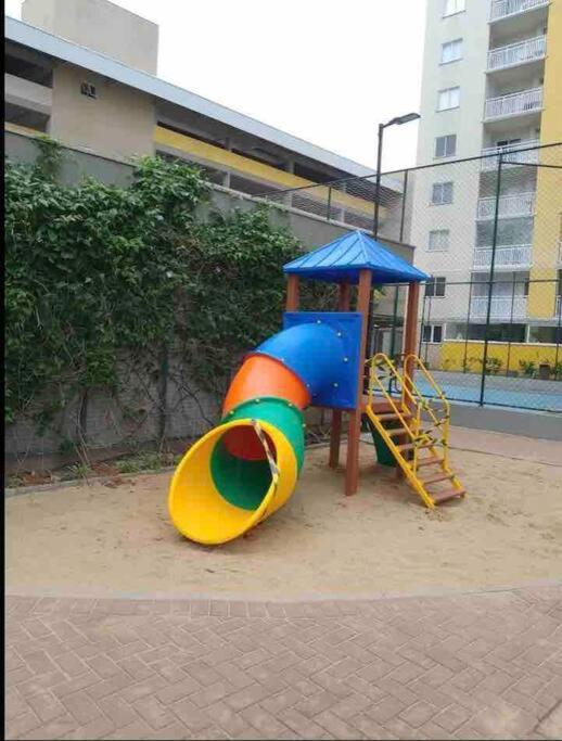 Apartamento encantador com vista para o mar