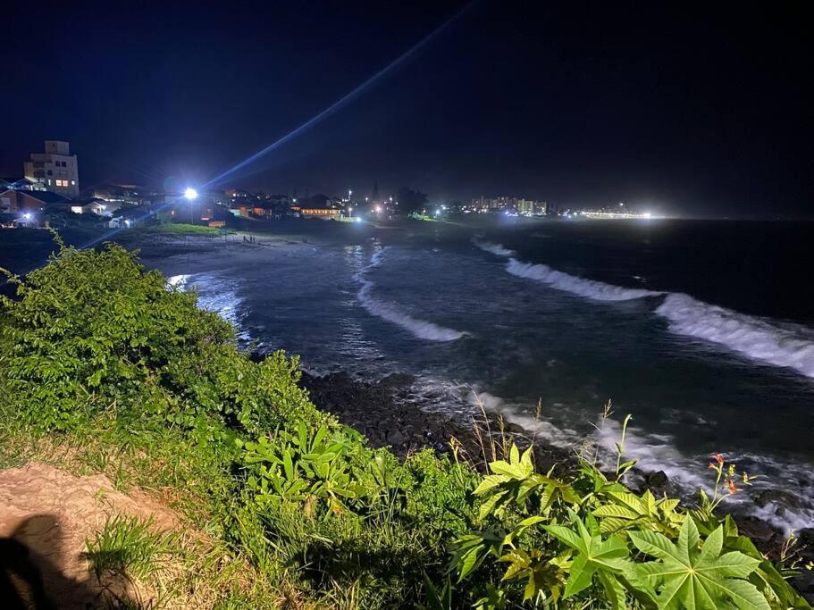 Apartamento encantador com vista para o mar