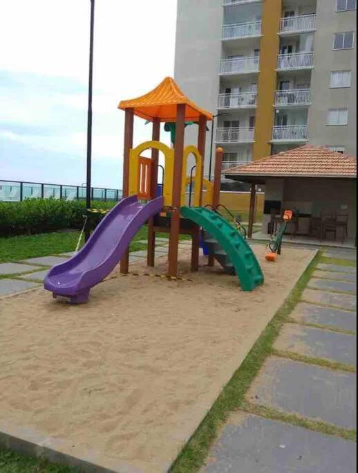 Apartamento encantador com vista para o mar