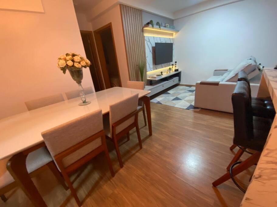 Apartamento encantador com vista para o mar