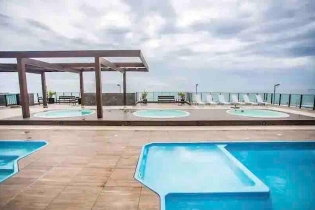 Apartamento encantador com vista para o mar
