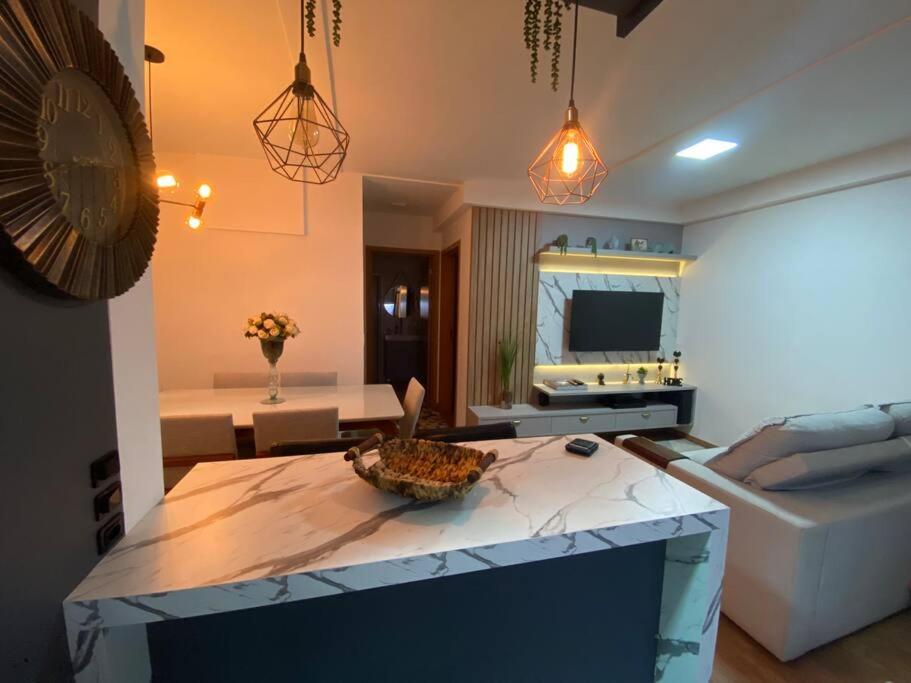 Apartamento encantador com vista para o mar