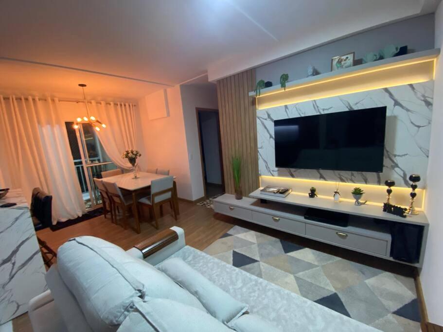 Apartamento encantador com vista para o mar