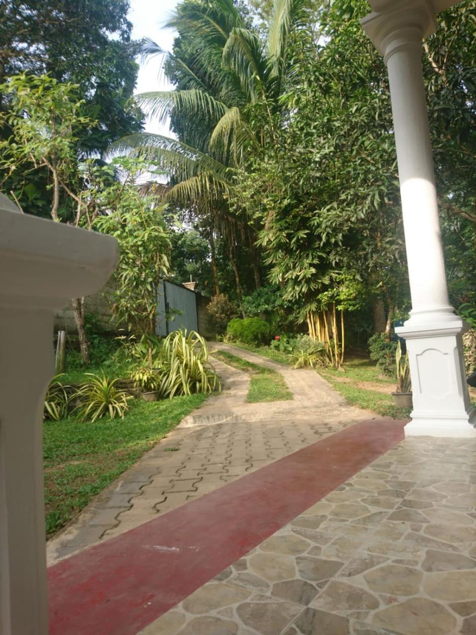 Villa Manu Hikkaduwa