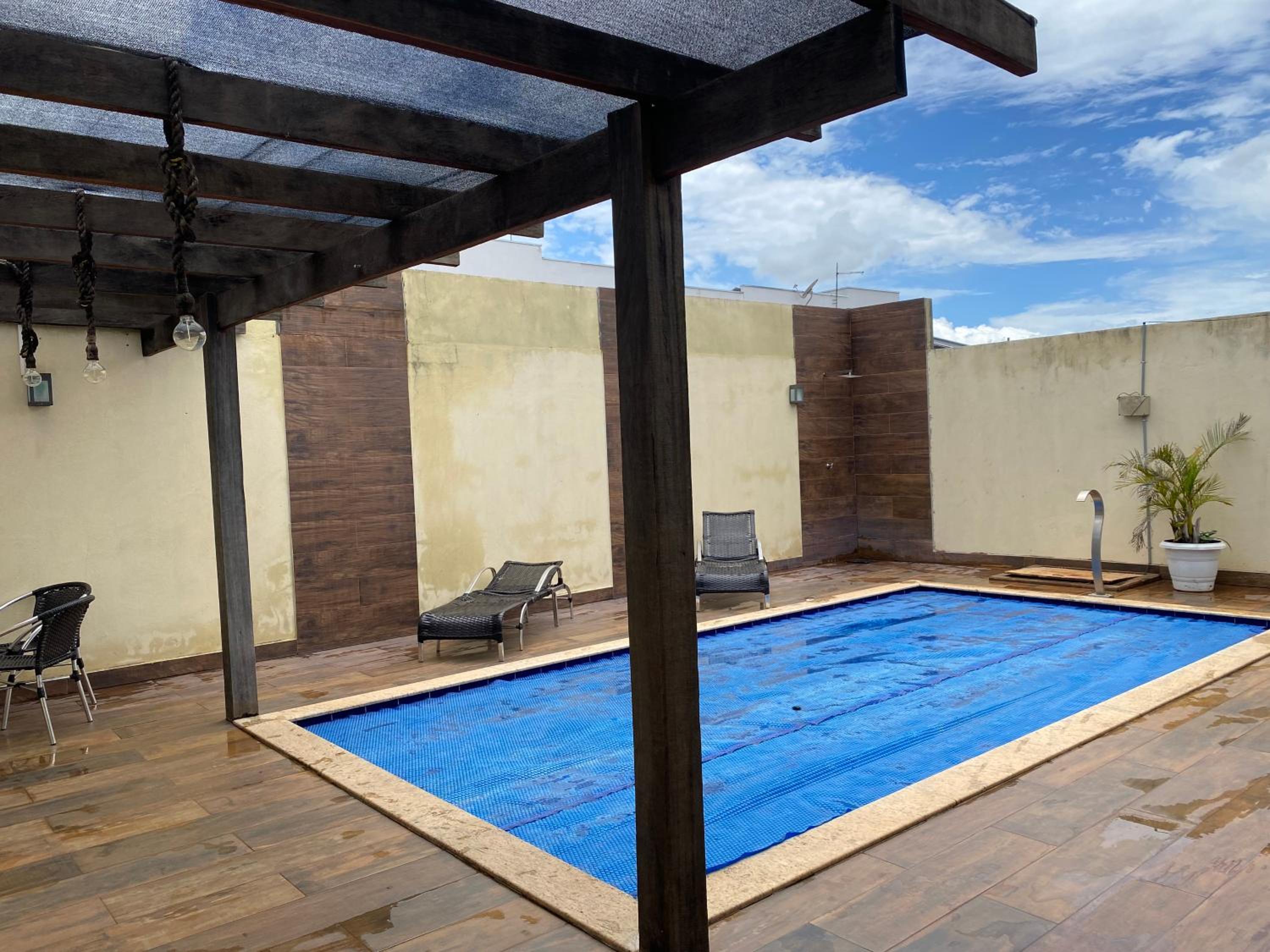 Casa com piscina e duas suítes perto do Parque Lagoa Quente