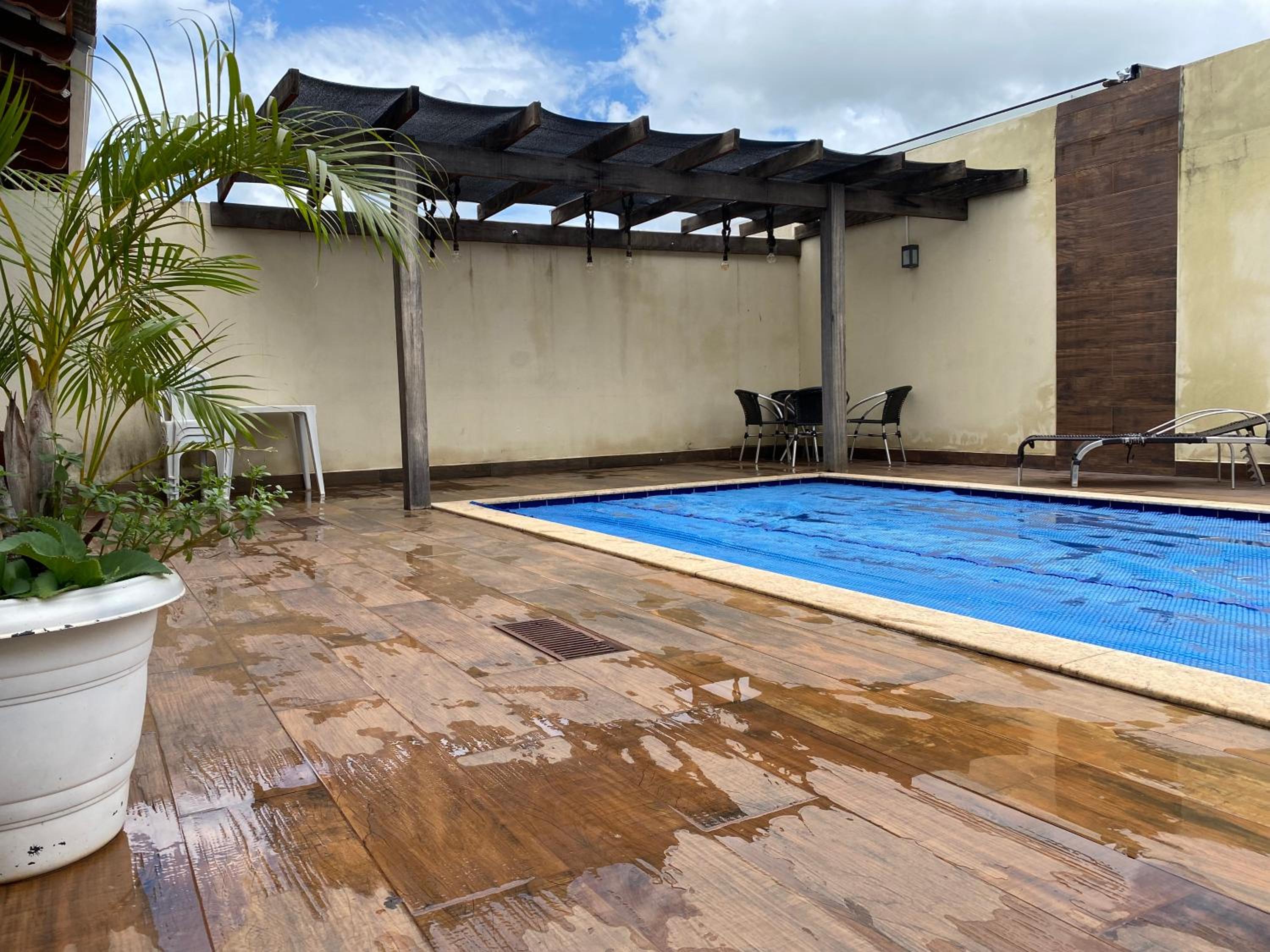 Casa com piscina e duas suítes perto do Parque Lagoa Quente
