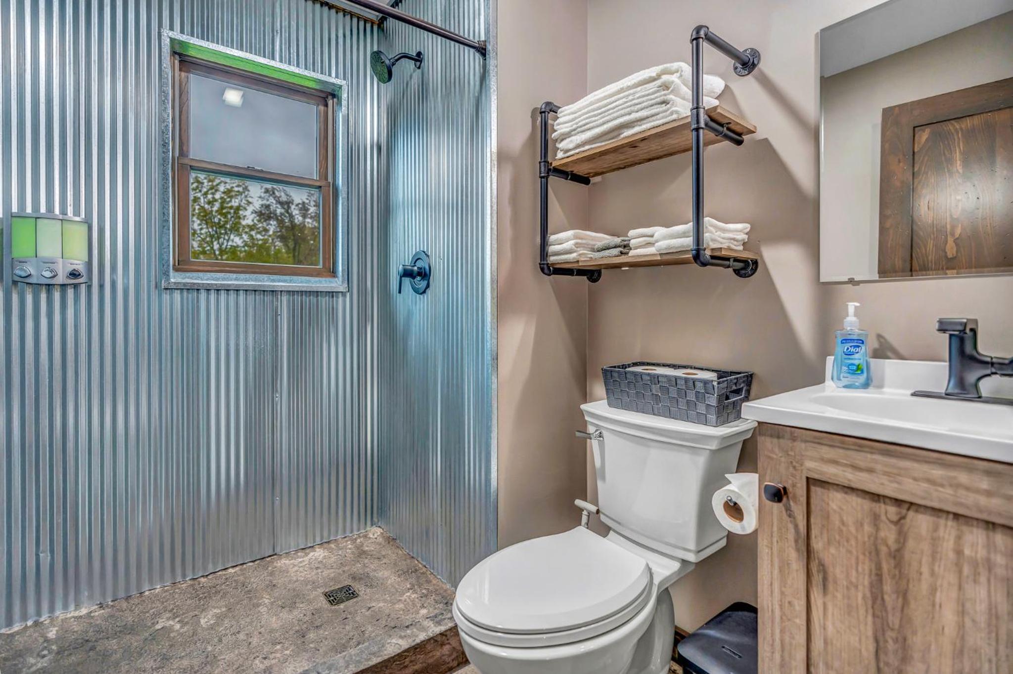 Rustic Hideaway sleeps 4 Hot tub view 5