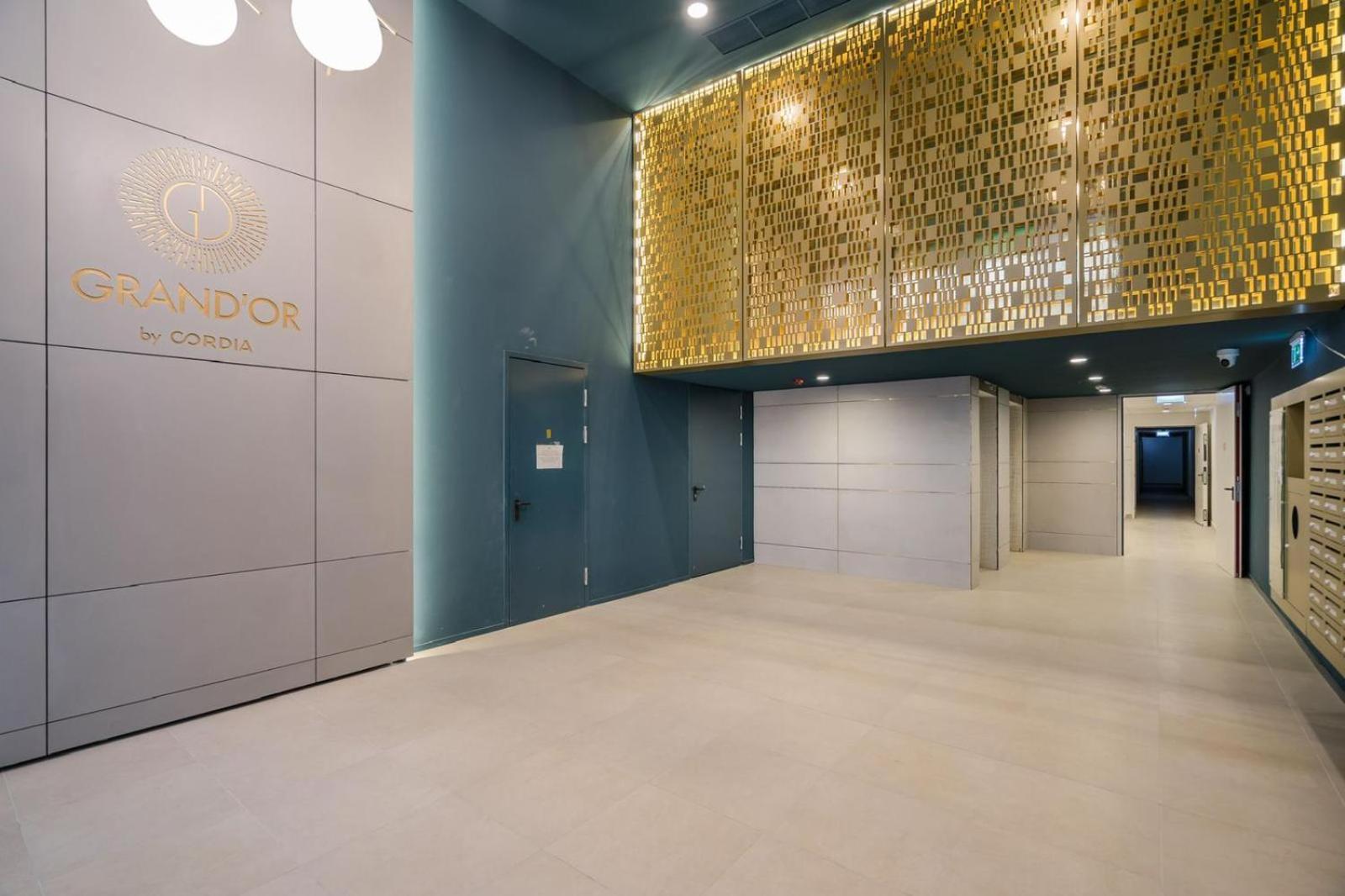 Comfort Court Apartment - Free parking, AC view 2