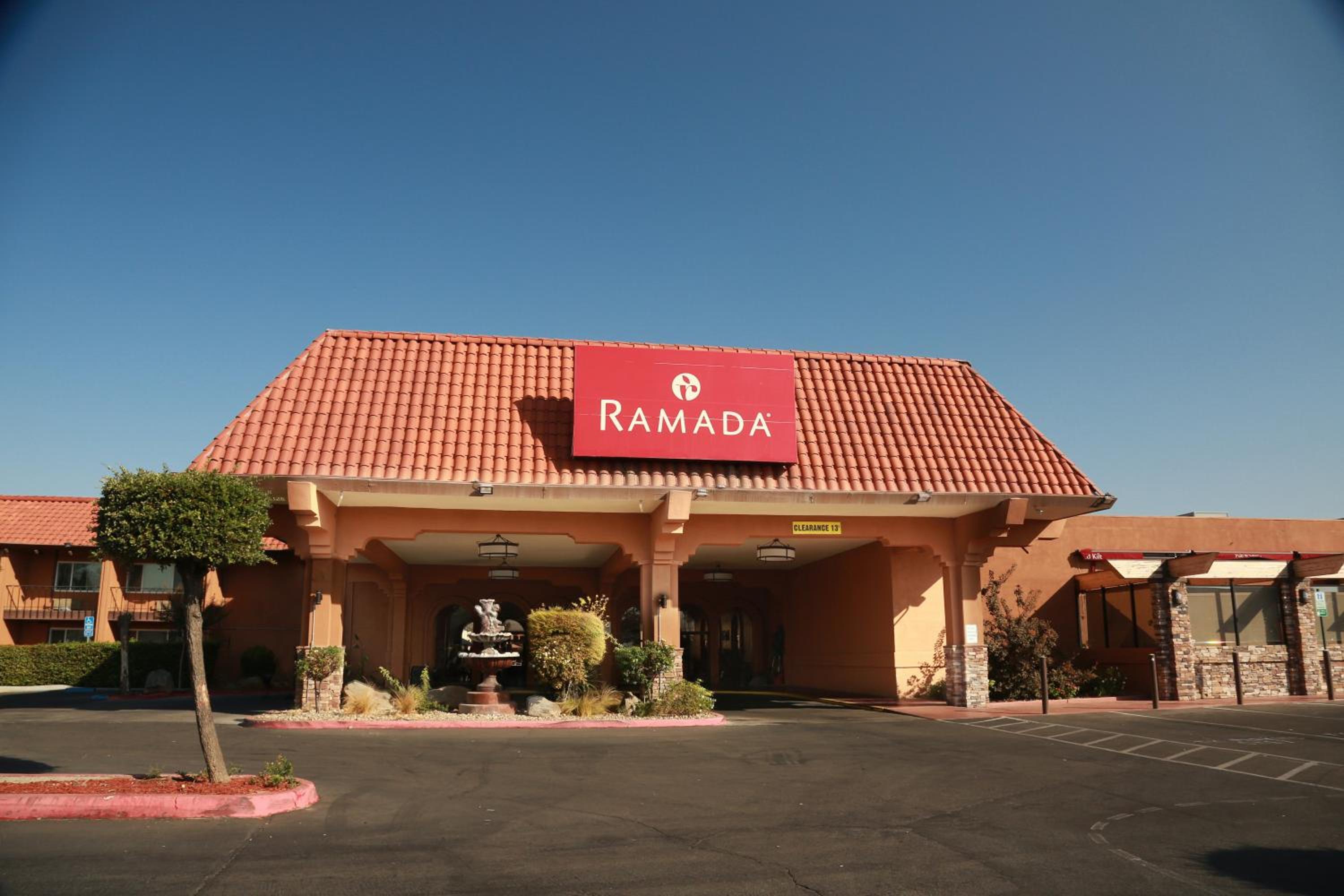 Hotel Ramada by Wyndham Fresno North