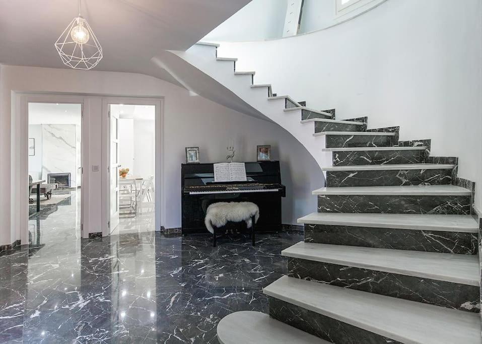 Espectacular villa close to Sevilla - Sevillarooms