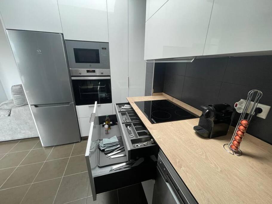 Apartamento a estrenar con vistas NAROA