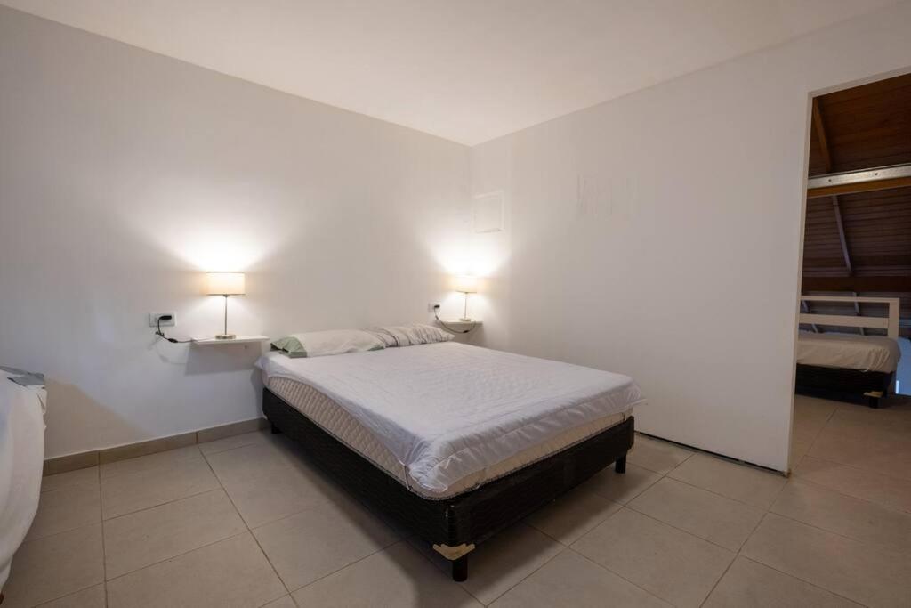 Amplio duplex con vista a calle