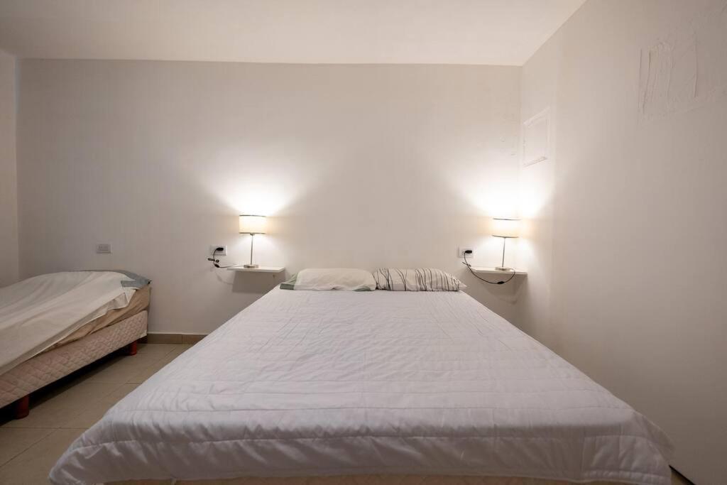 Amplio duplex con vista a calle