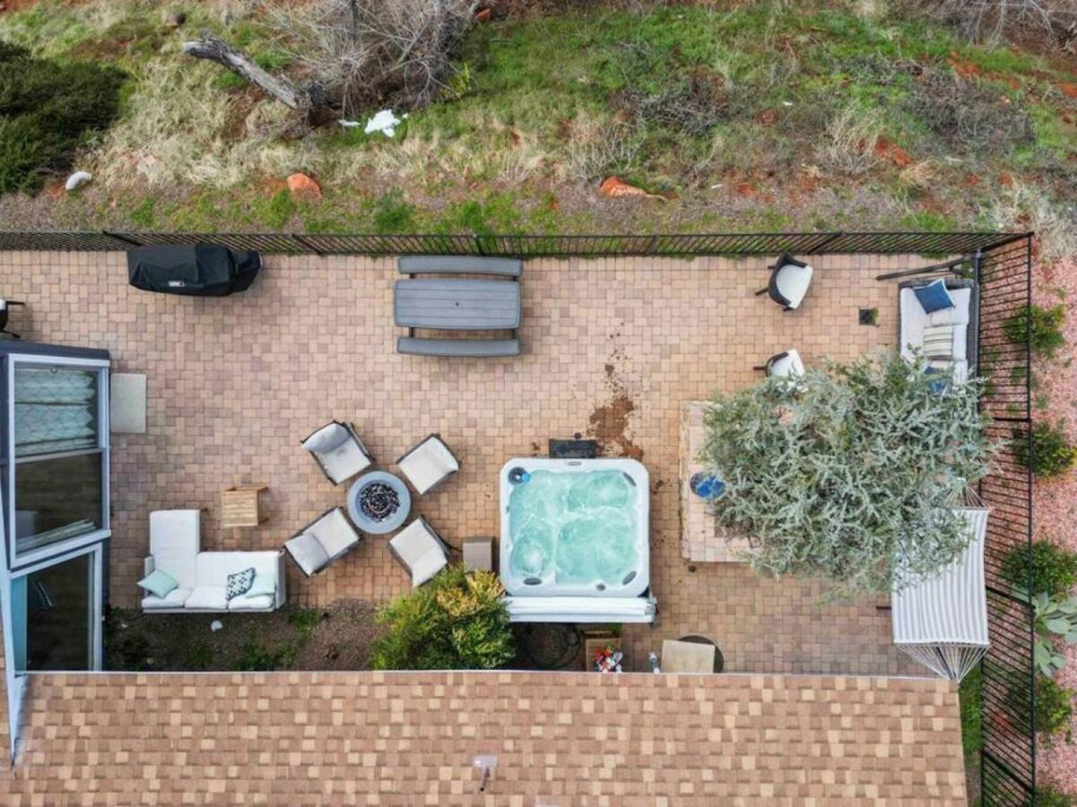 Heart of Uptown Sedona with Epic Views HotTub Trails