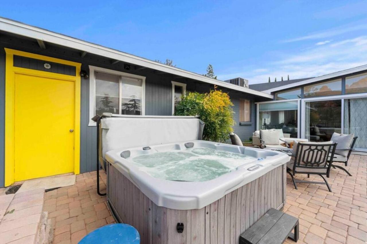Heart of Uptown Sedona with Epic Views HotTub Trails