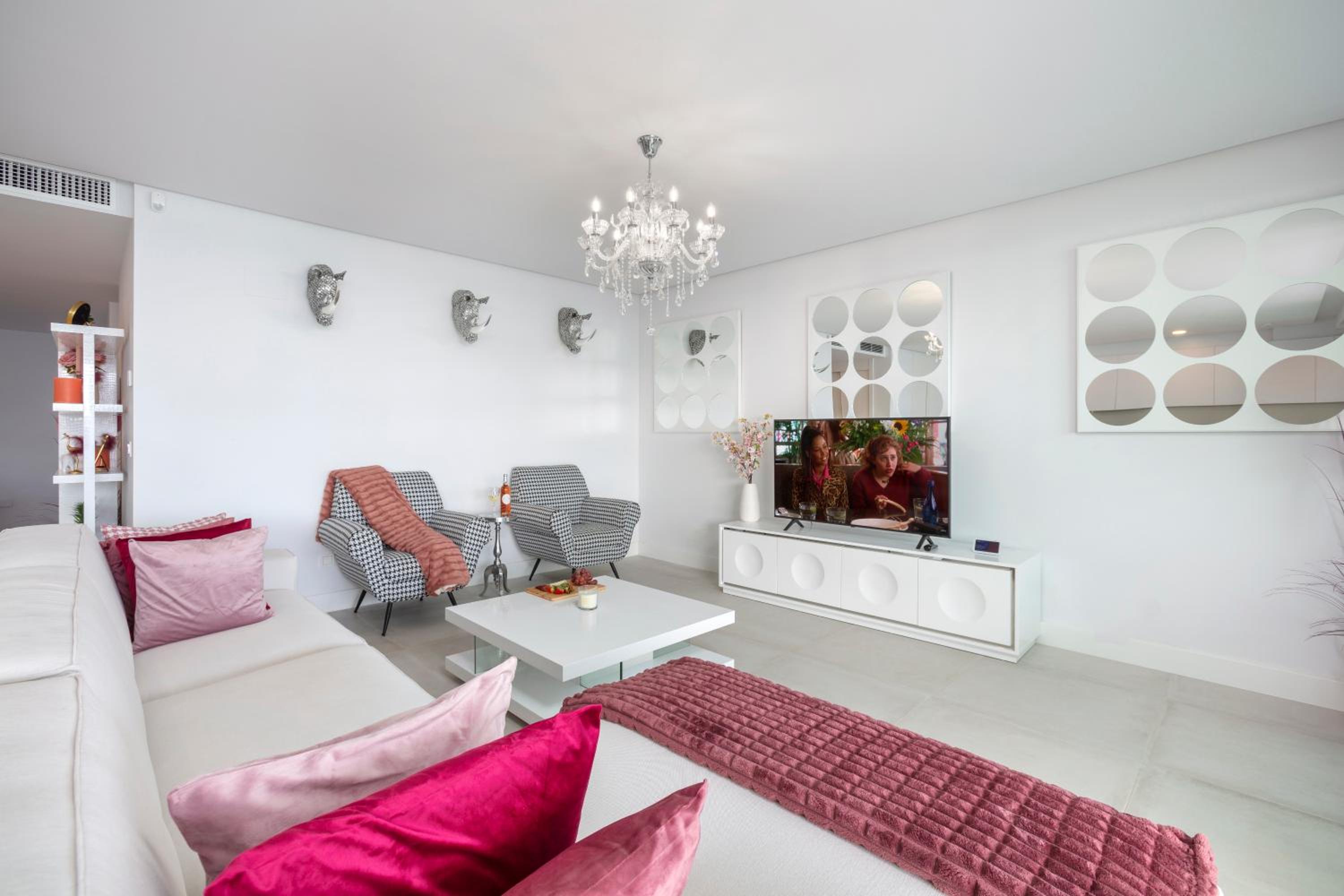 Marbella Vacations - The White House Marbella - Property Image 40
