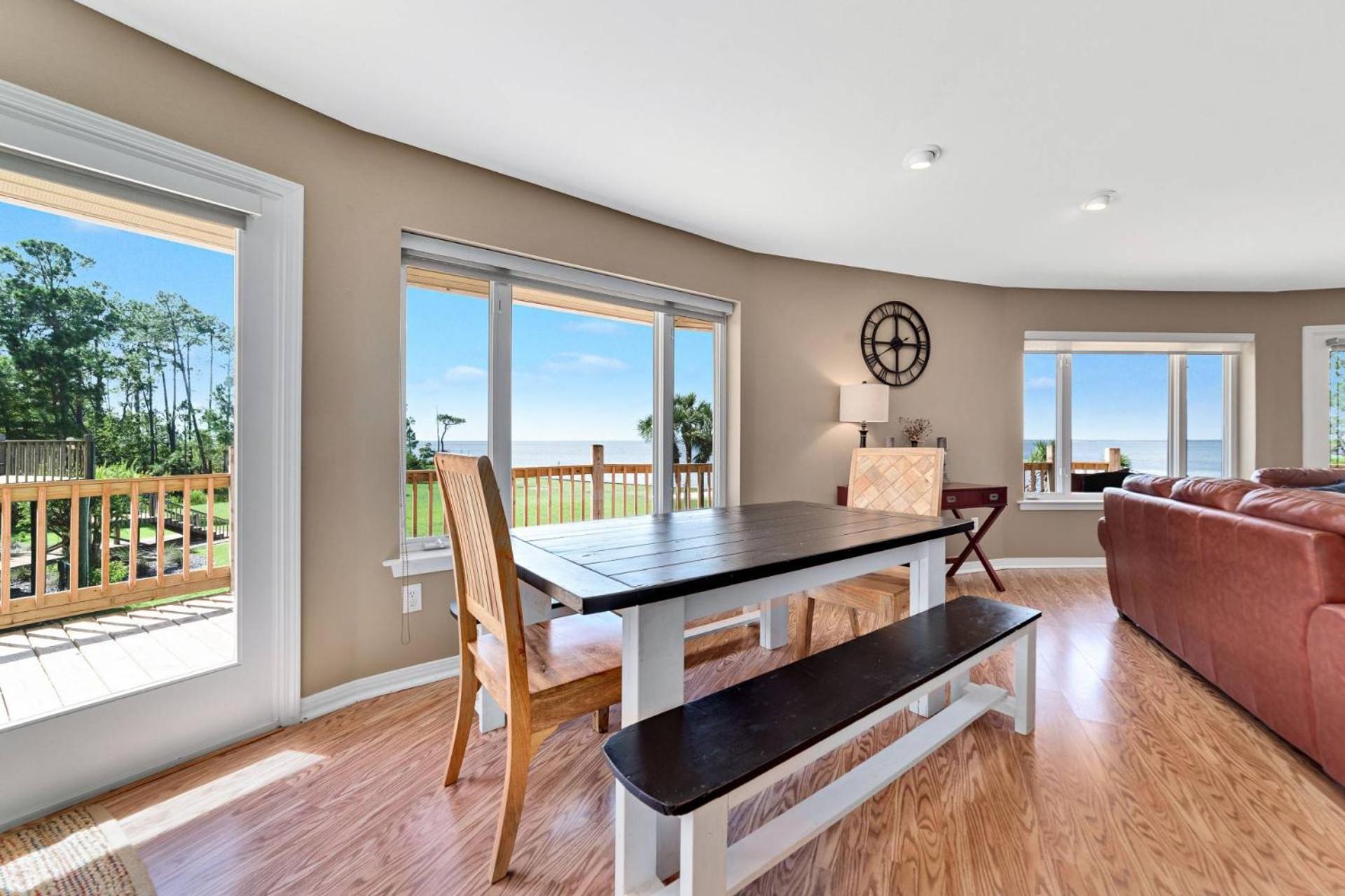 Round House Retreat on the Bay view 3