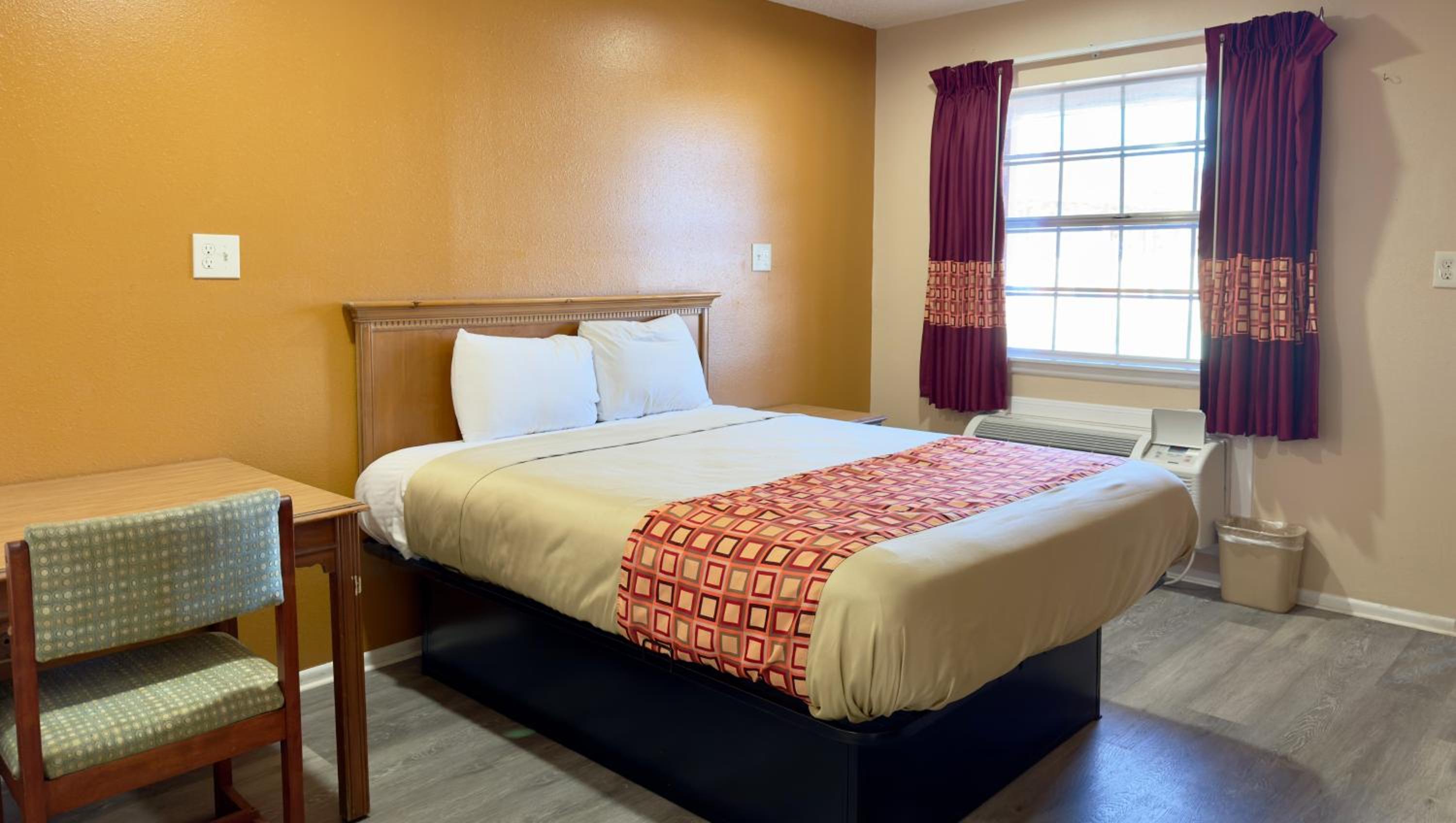 Regency Inn Hondo view 3