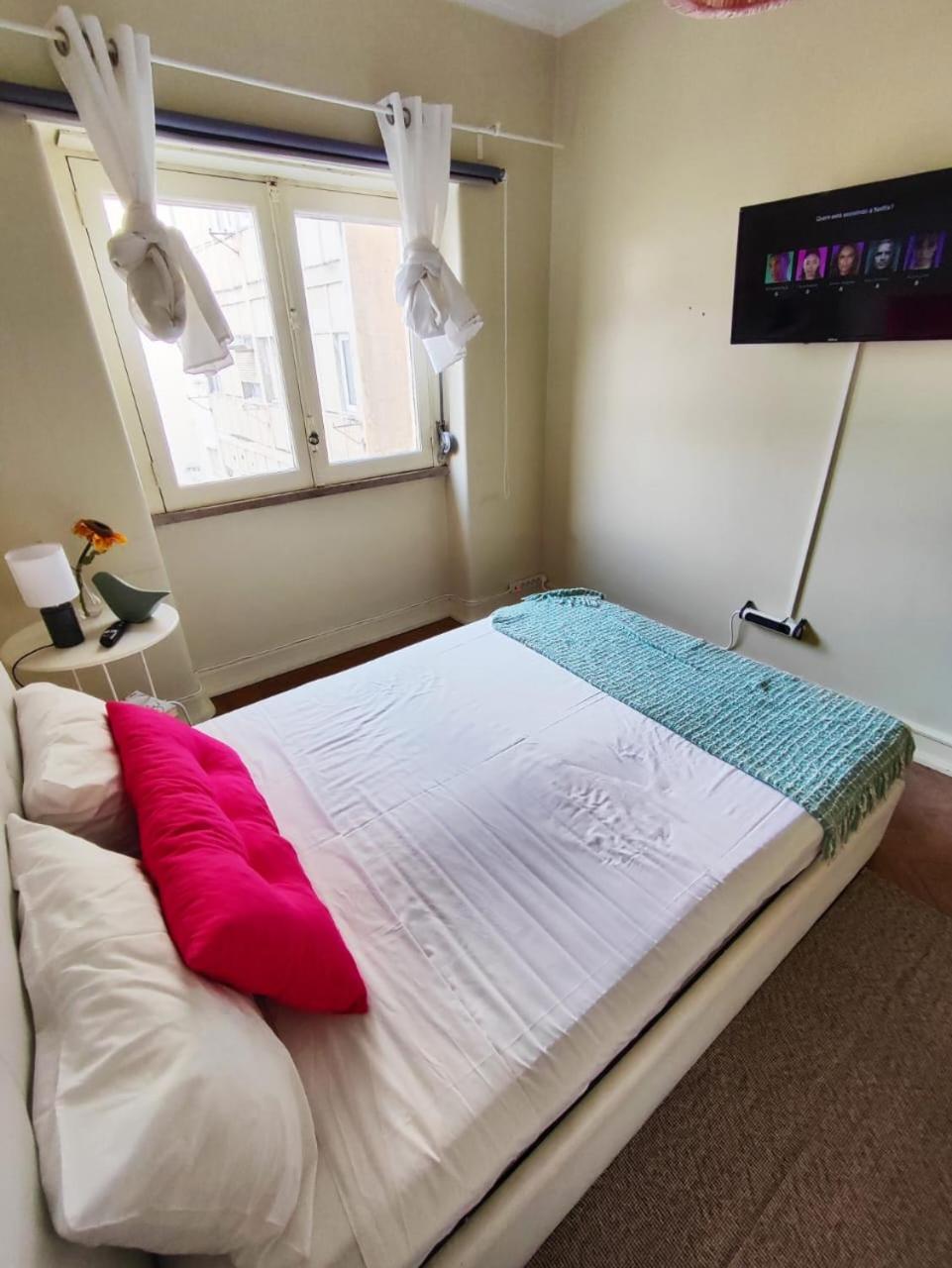EVD-RENTALS OLIVAL BASTOS view 3