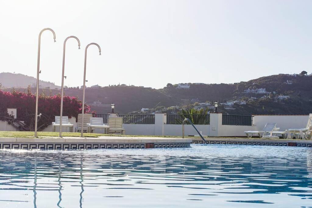 Apartamento 33, Frigiliana Spacious family Apartment with large Pool in the town center HansOnHoliday Rentals