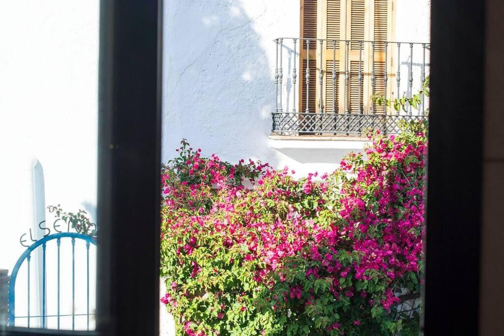 Apartamento 33, Frigiliana Spacious family Apartment with large Pool in the town center HansOnHoliday Rentals