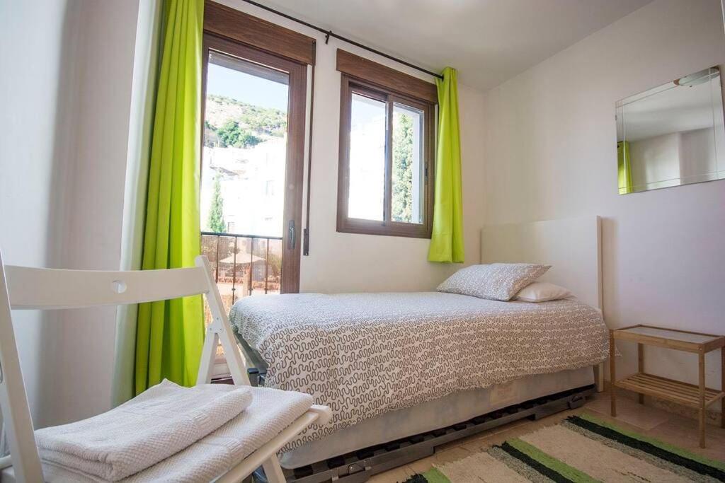 Apartamento 33, Frigiliana Spacious family Apartment with large Pool in the town center HansOnHoliday Rentals