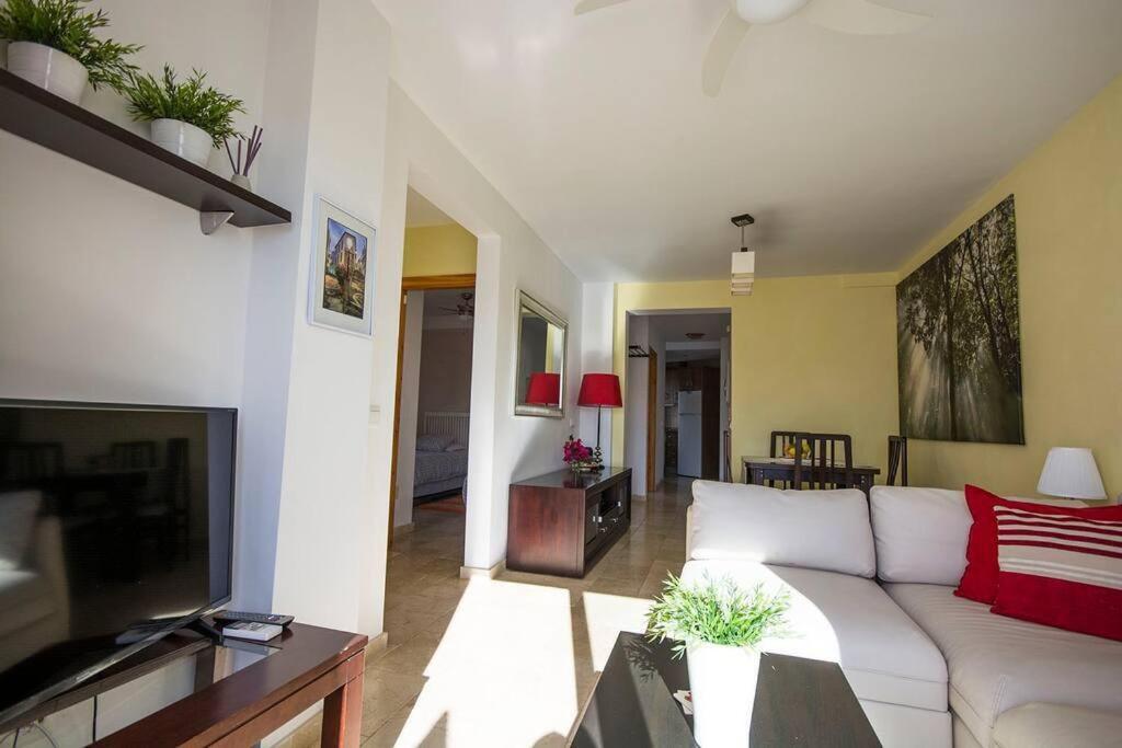 Apartamento 33, Frigiliana Spacious family Apartment with large Pool in the town center HansOnHoliday Rentals