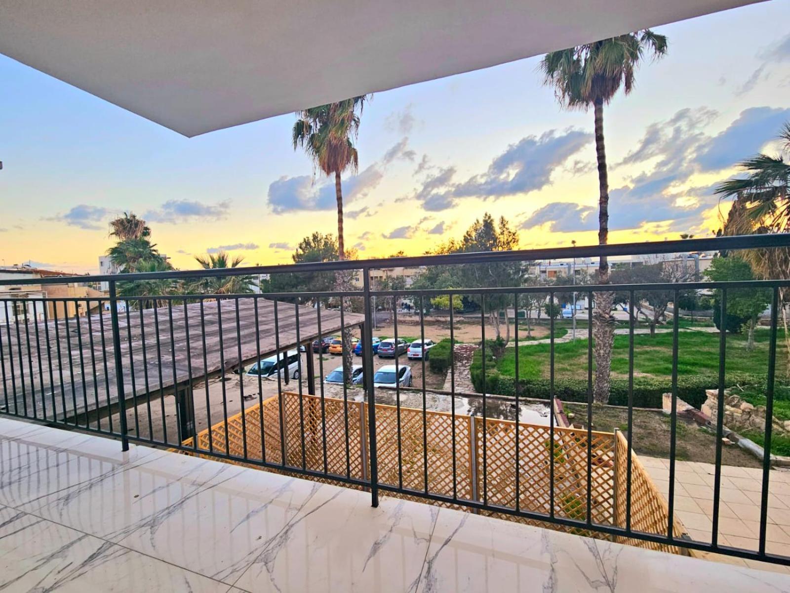 1BD Beach Apartment
