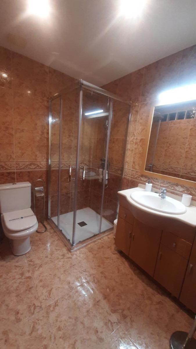 Chalet con piscina privada y barbacoa photo 2