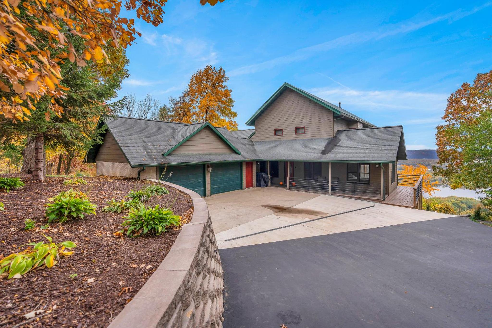 Eagles Landing- 5 bedroom 5 bath sleeps 15 Hot Tub view 3