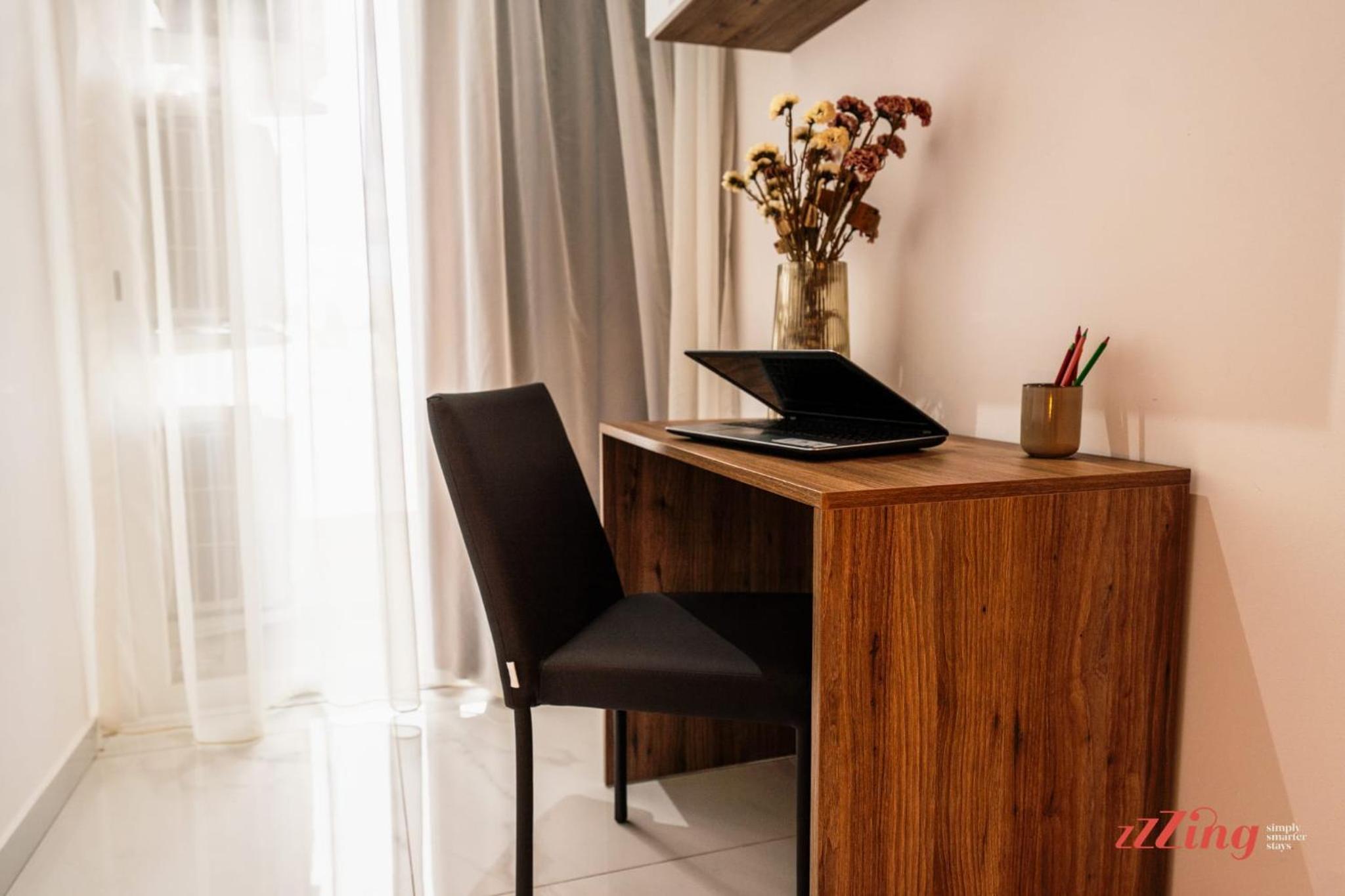 Seaside Magic From a Stunning Apartment photo 5