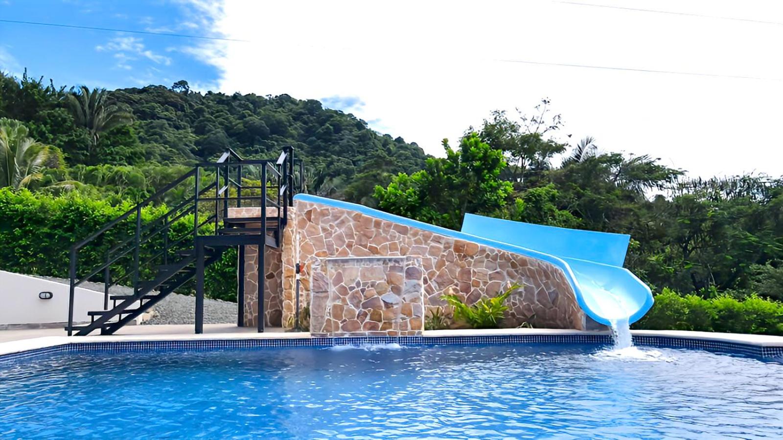 Las Lomas