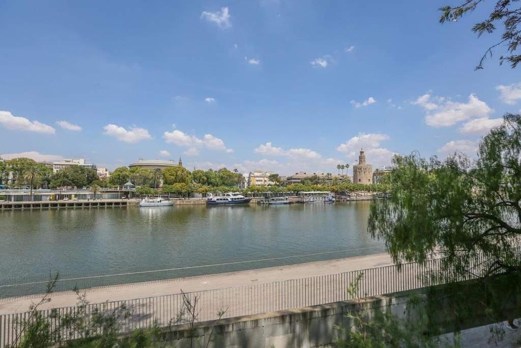 RiverWalk Suites - Puente Triana