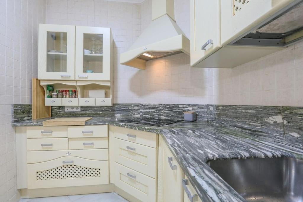 RiverWalk Suites - Puente Triana