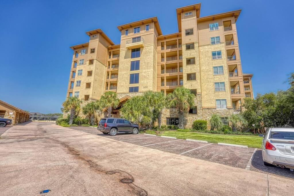 Great Lakefront Condo With Gorgeous Lake LBJ Views view 5