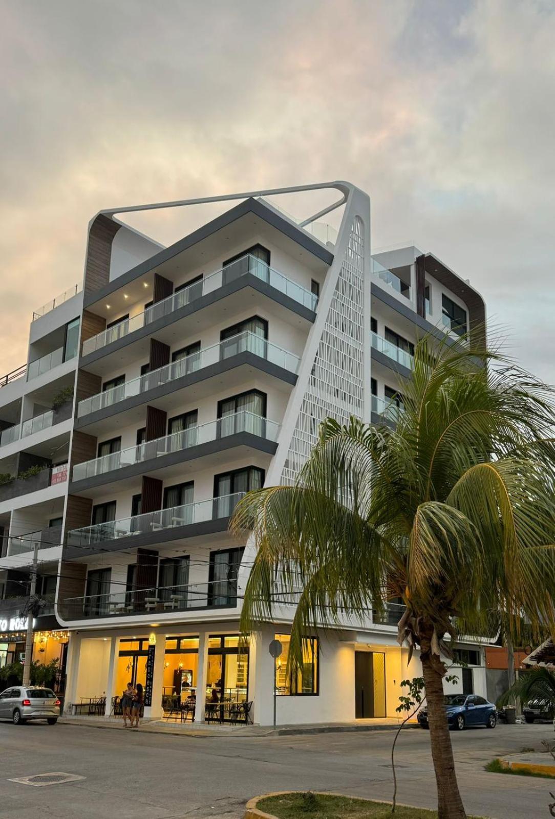 Hotel Alizee Tower - Image 1