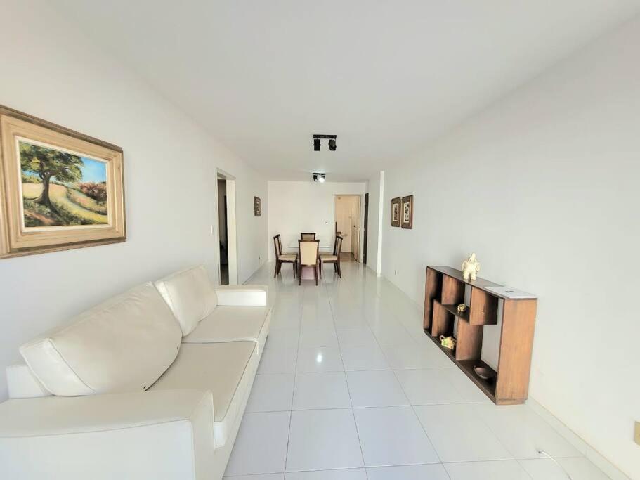 ÓTIMO apartamento perto de tudo