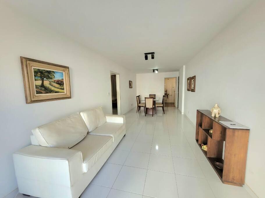 ÓTIMO apartamento perto de tudo
