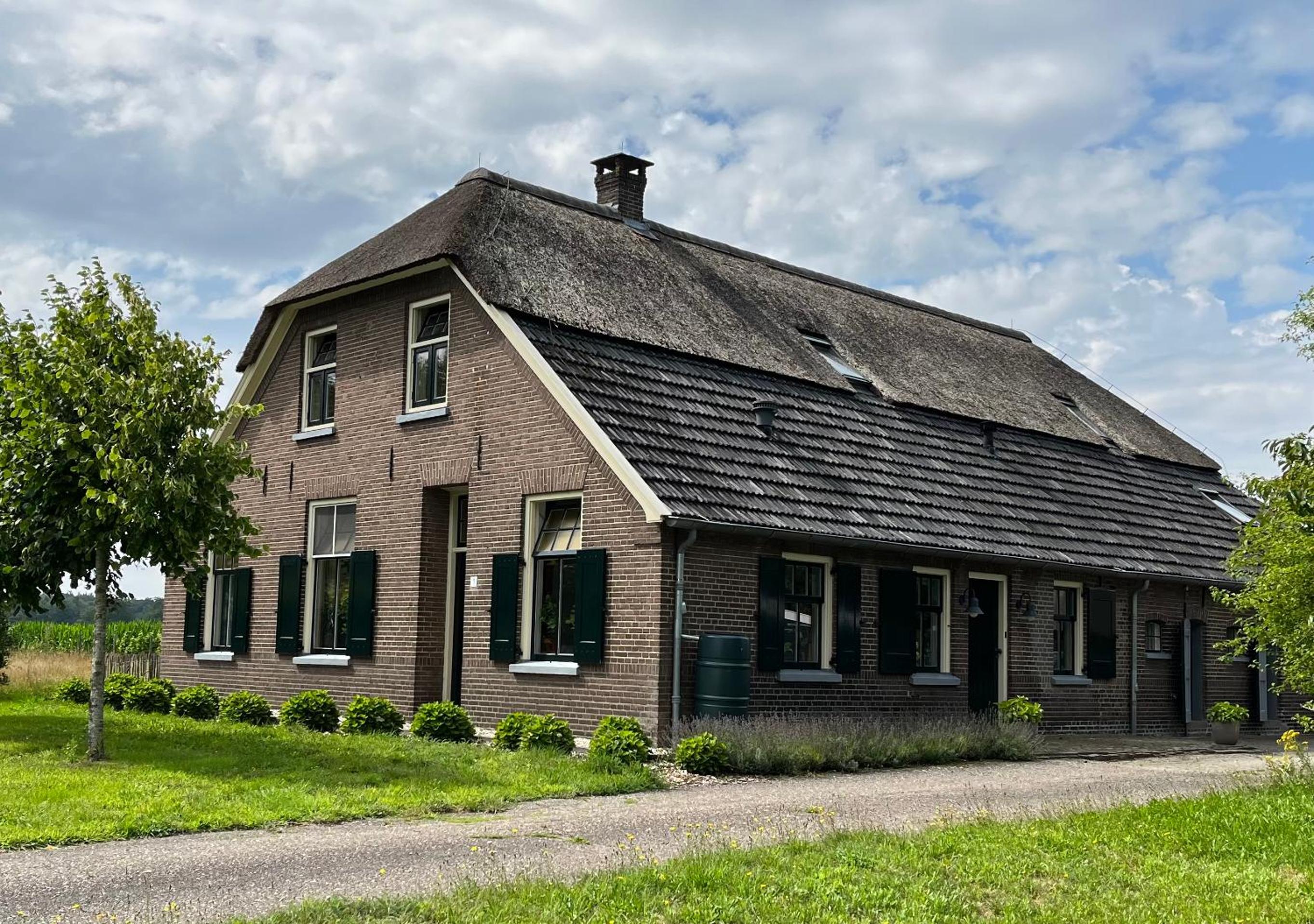 Erve Zonnehoeve B&B en Wijngaard